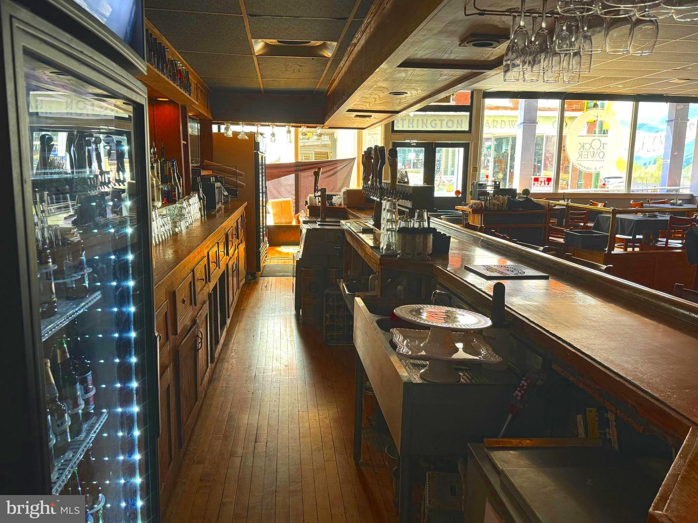 27 W Beverley St Property Photo 5