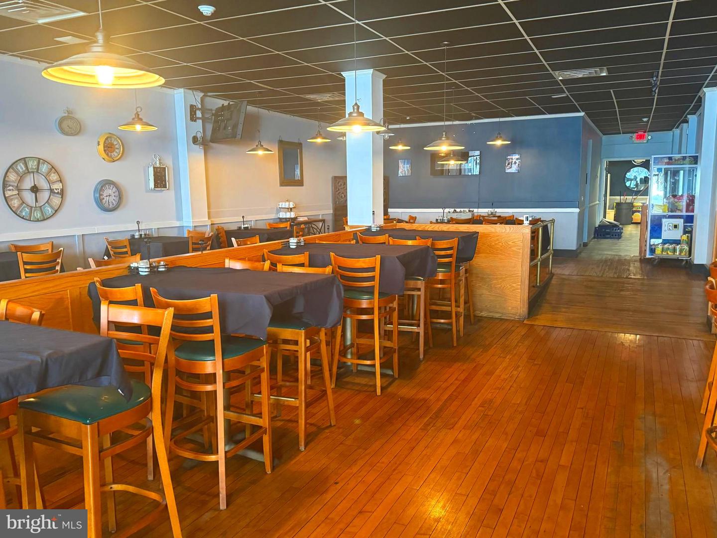 27 W Beverley St Property Photo 6