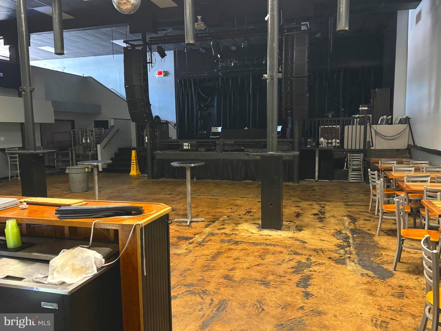 27 W Beverley St Property Photo 9