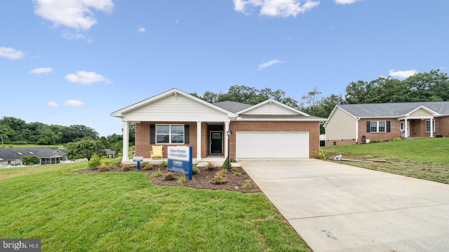 16 River Oak Dr Property Photo 1