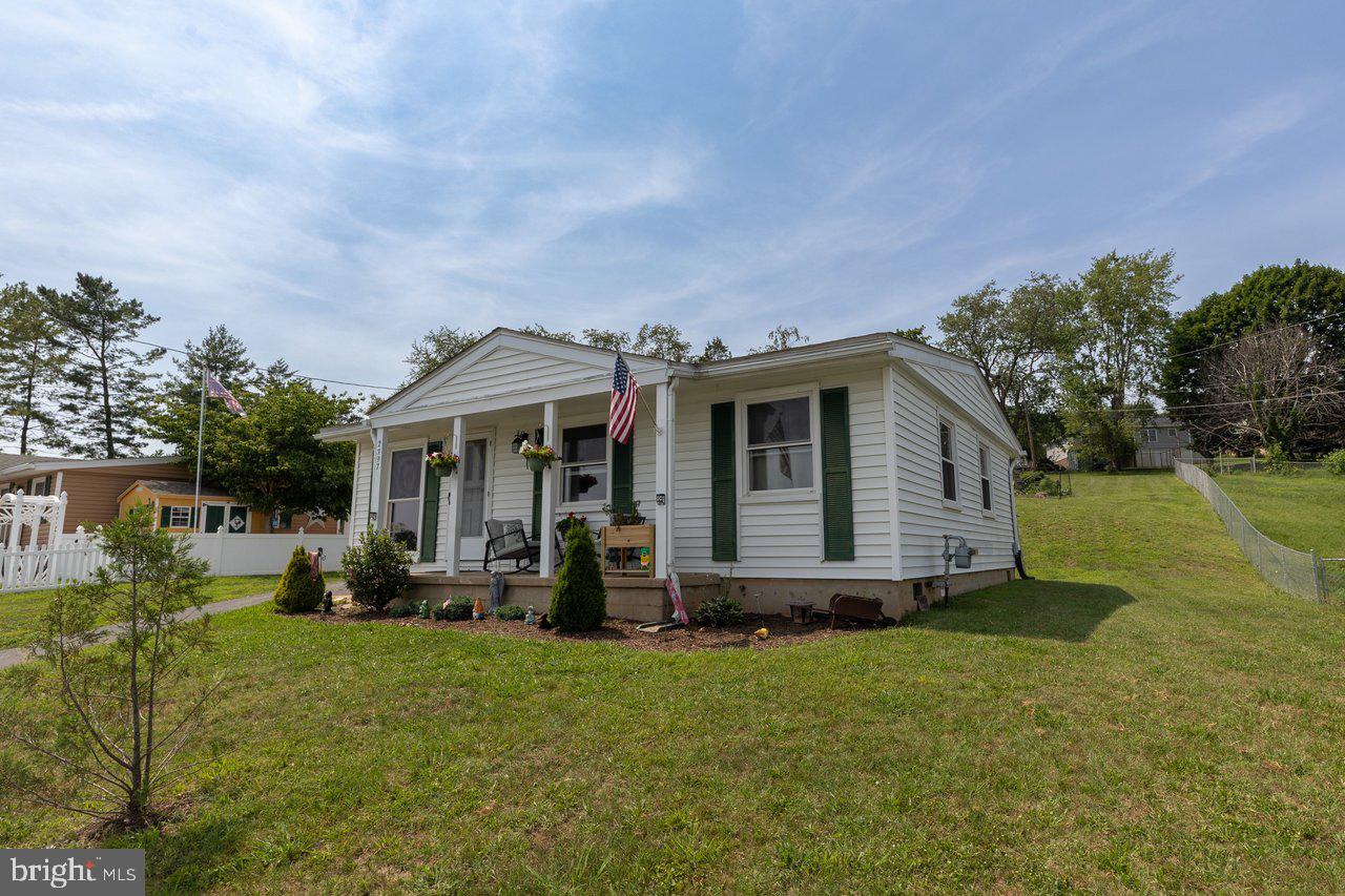 2397 Highview Cir Property Photo 2