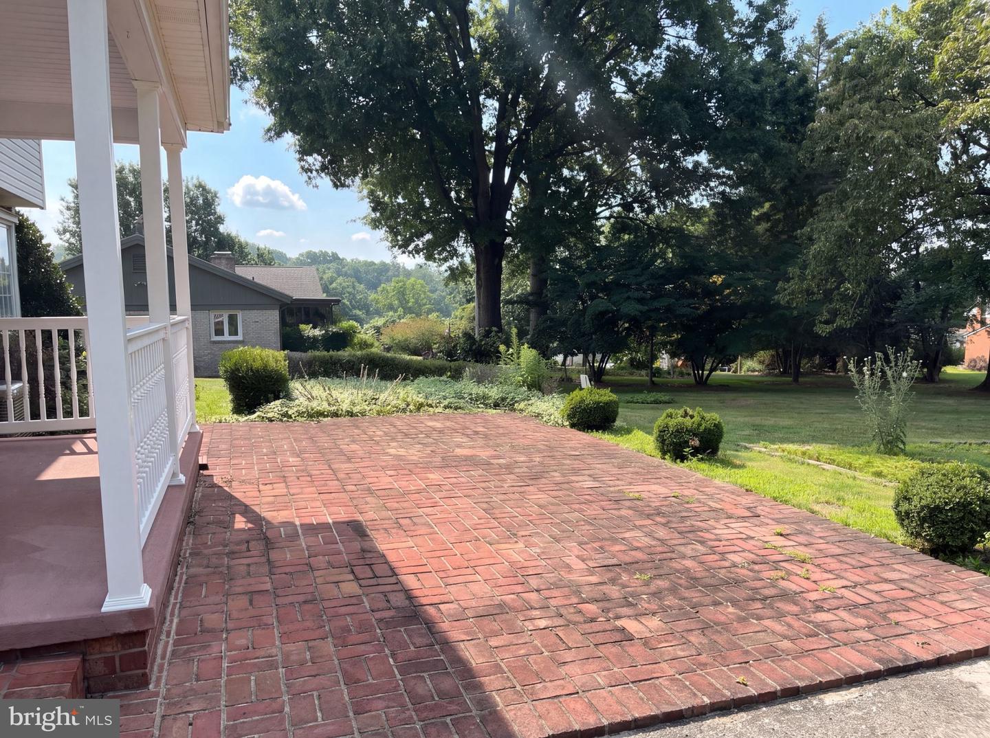 507 Willoughby Ln Property Photo 26