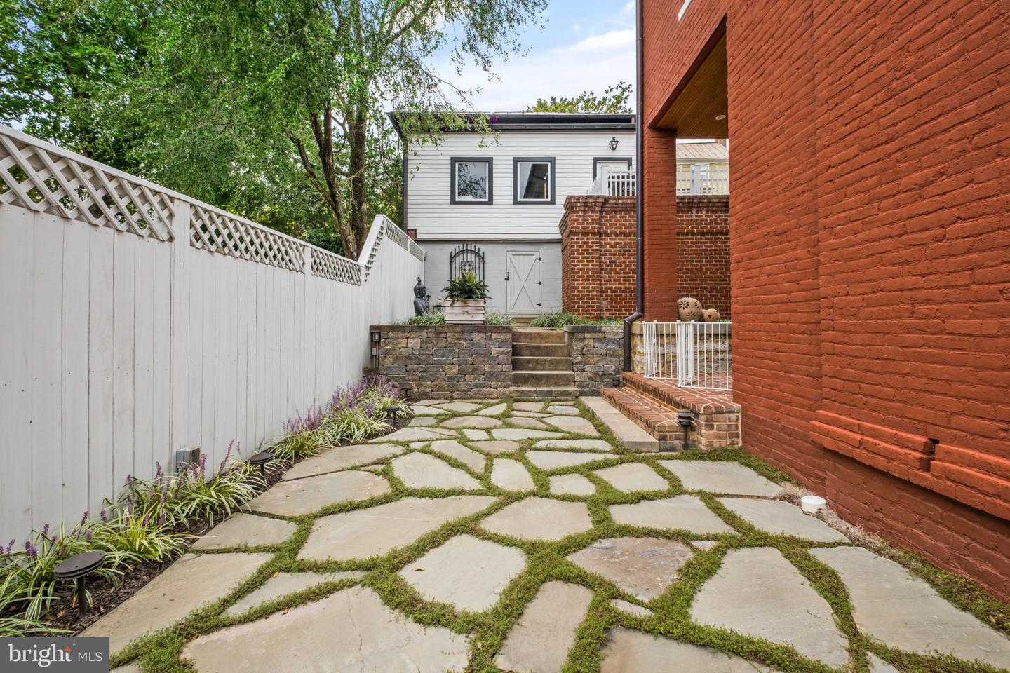 104 Church St Property Photo 6