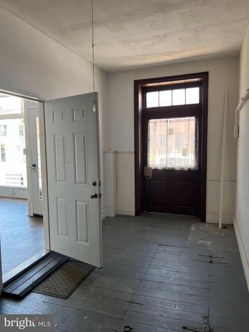 119 N Main St Property Photo 17