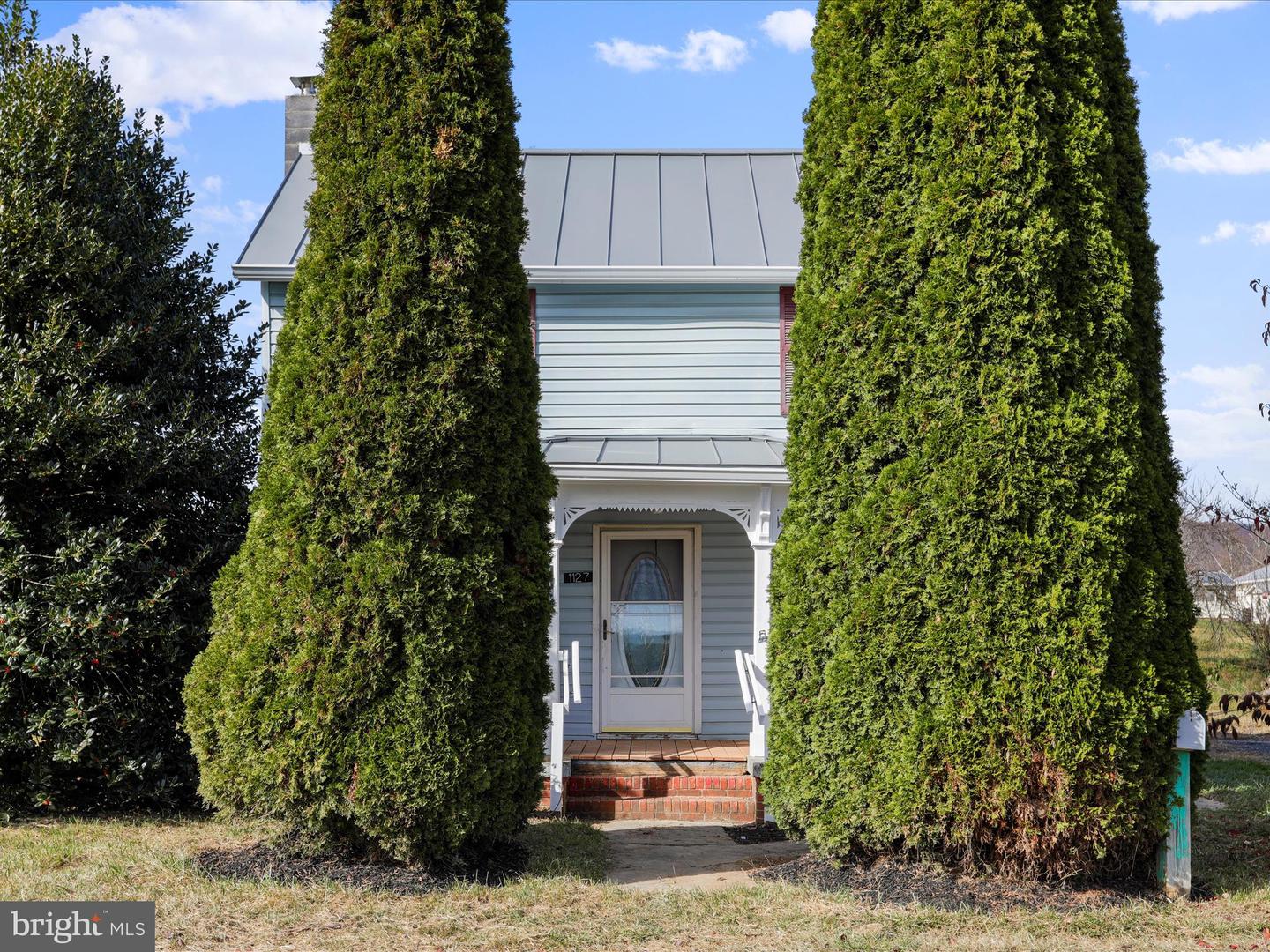 1127 Brook Creek Rd Property Photo 3