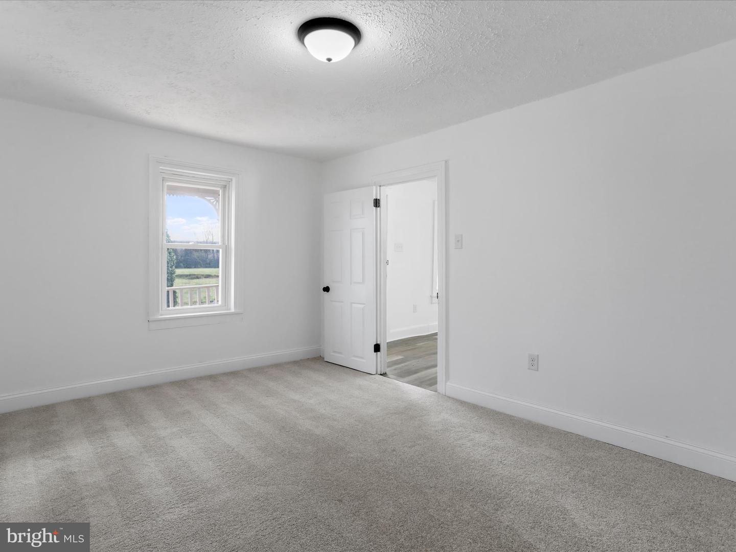 1127 Brook Creek Rd Property Photo 8