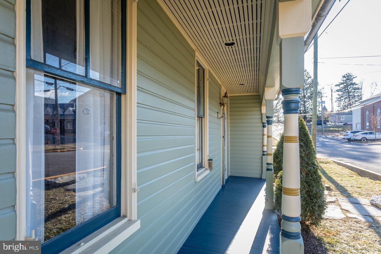 201 E Court St Property Photo 6
