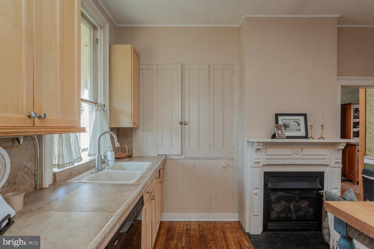 201 E Court St Property Photo 26