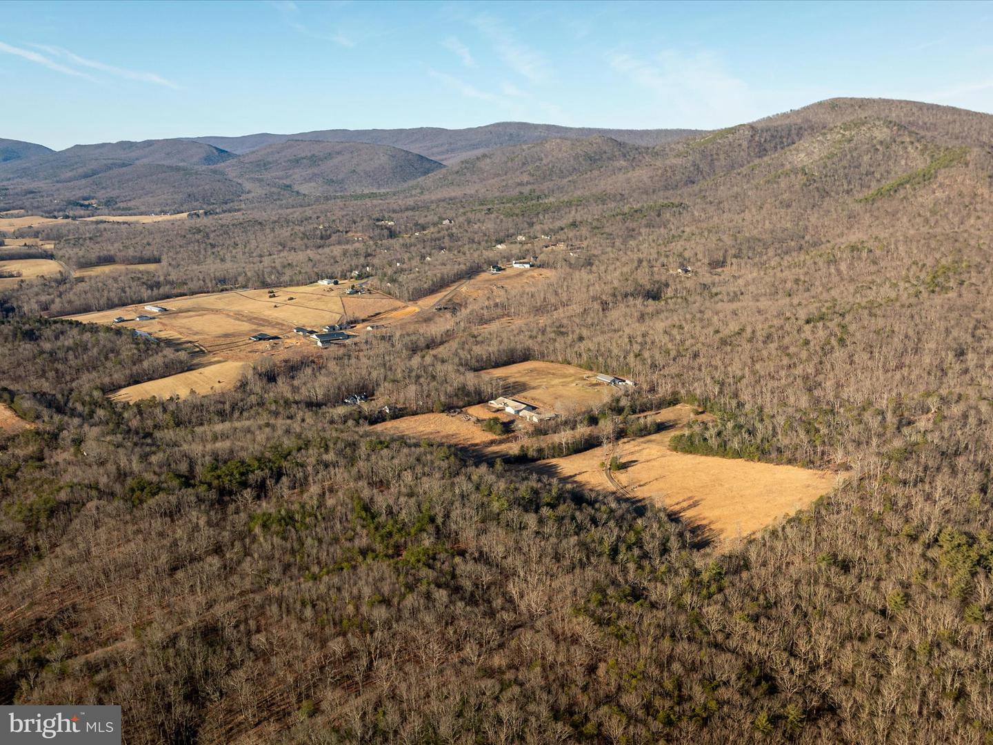 1215 Narrow Path Rd Property Photo 7