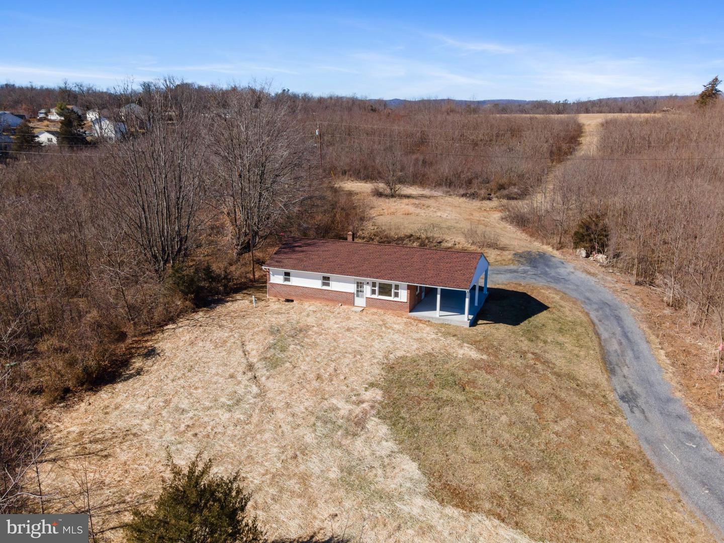 49 Ritenour Ln Property Photo