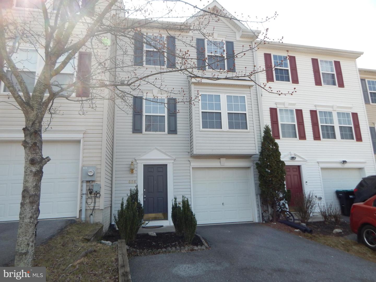 606 Hupps Hill Ct Property Photo