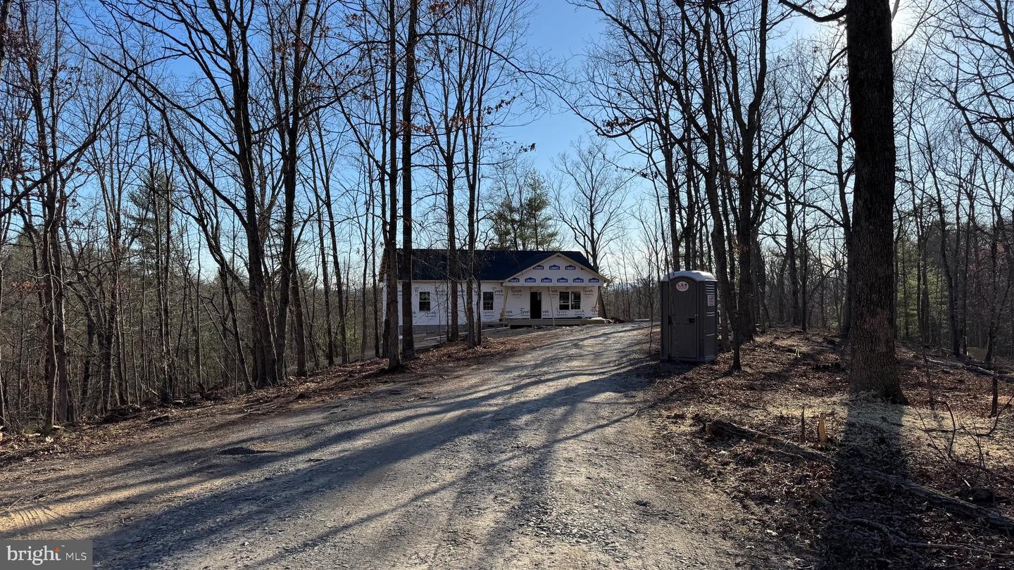 Secession Ln Property Photo