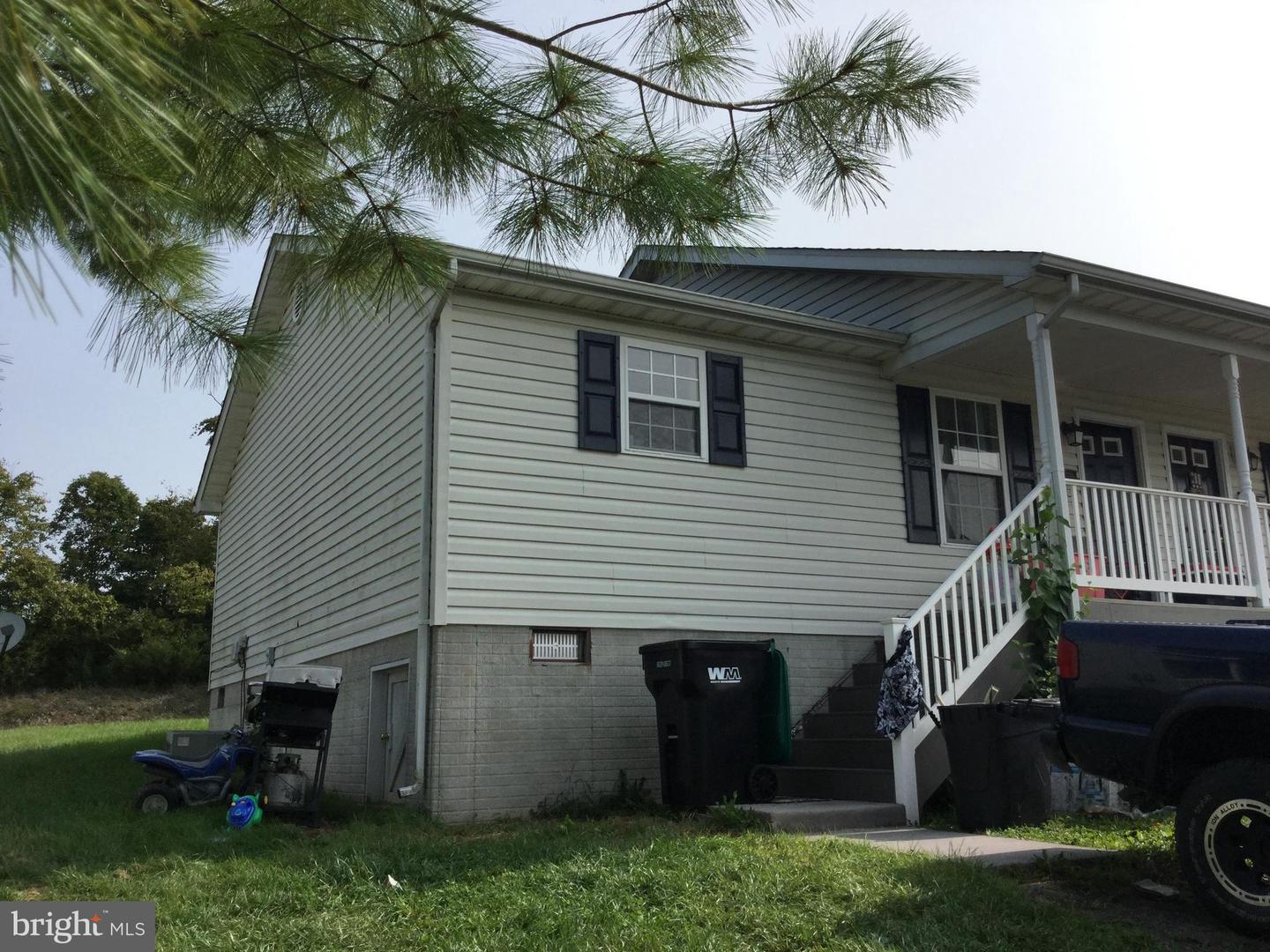 570 Chester St Property Photo