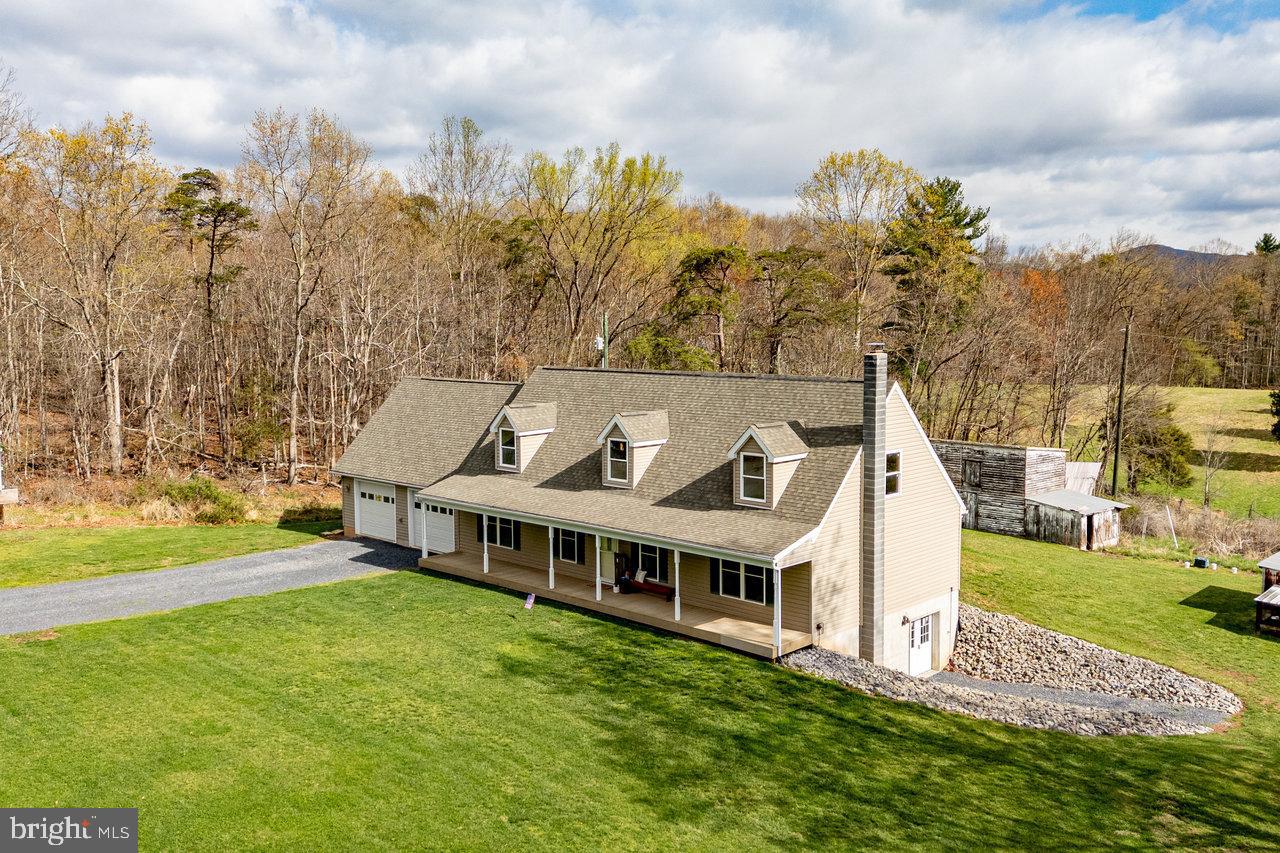 84 Barrick Ln Property Photo 2