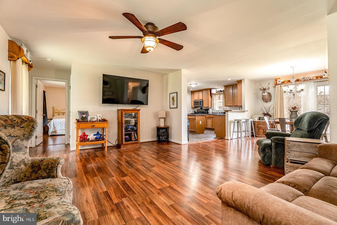 84 Barrick Ln Property Photo 8