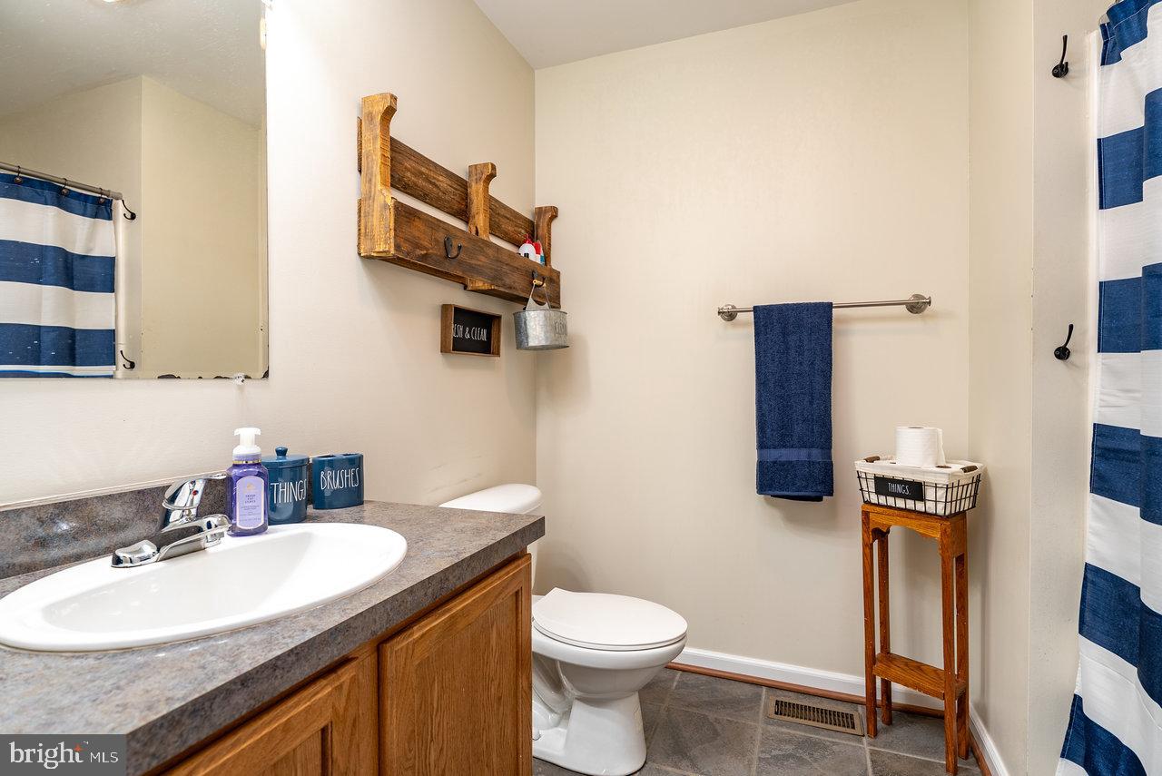 84 Barrick Ln Property Photo 19