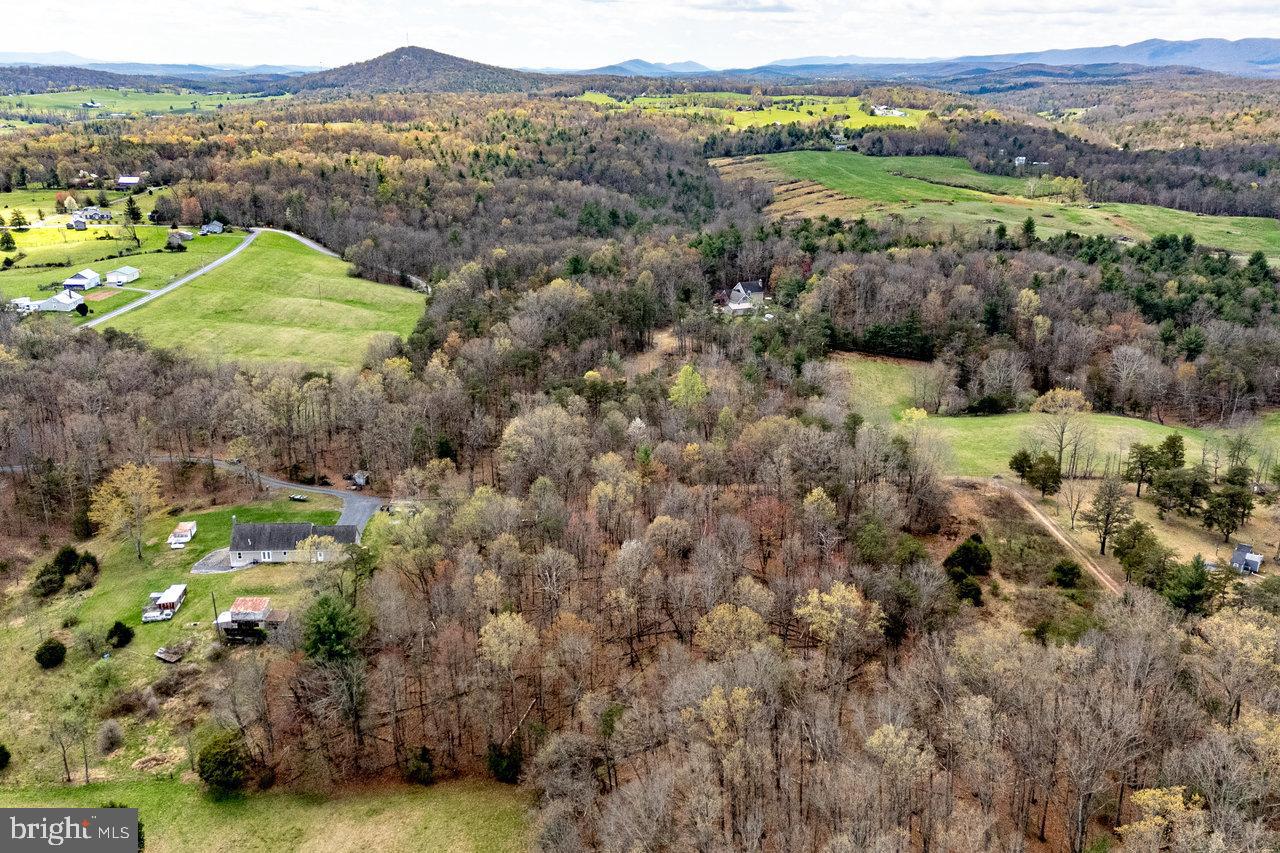 84 Barrick Ln Property Photo 44