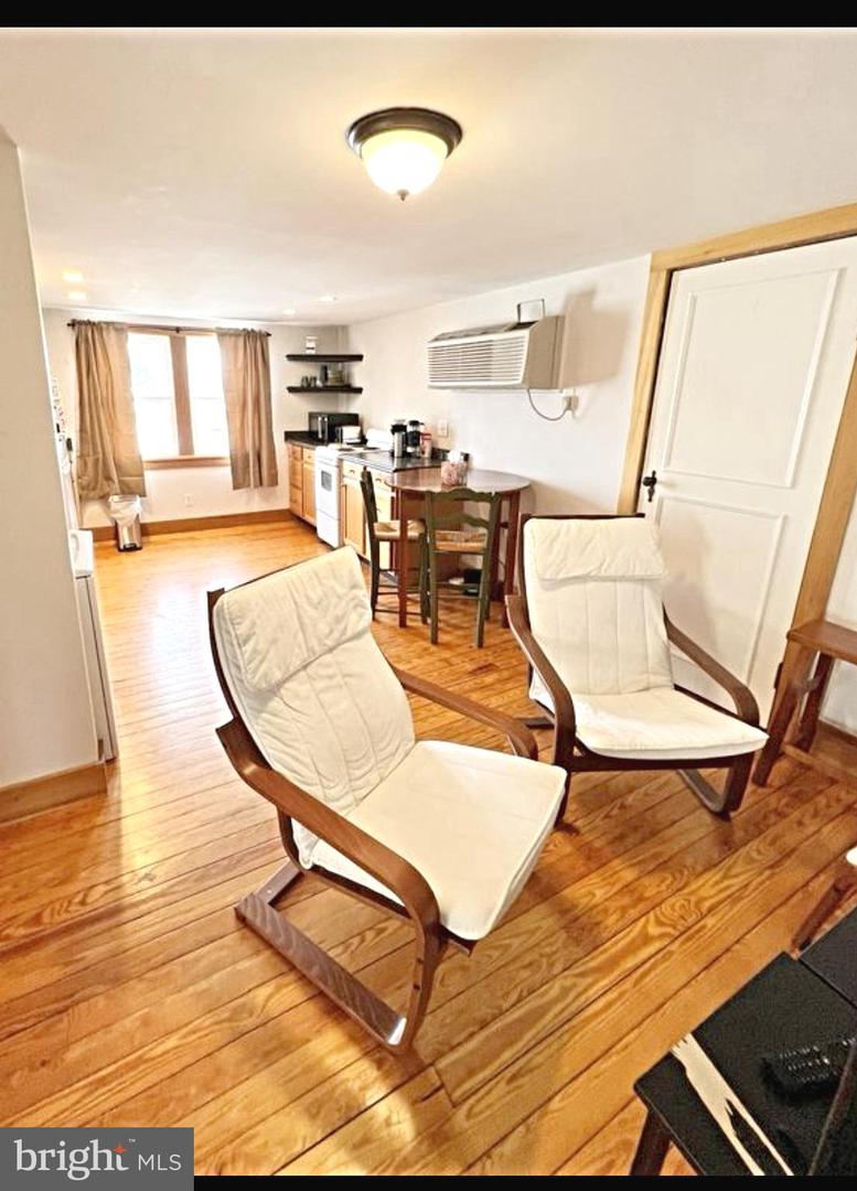 530 Washington St Property Photo