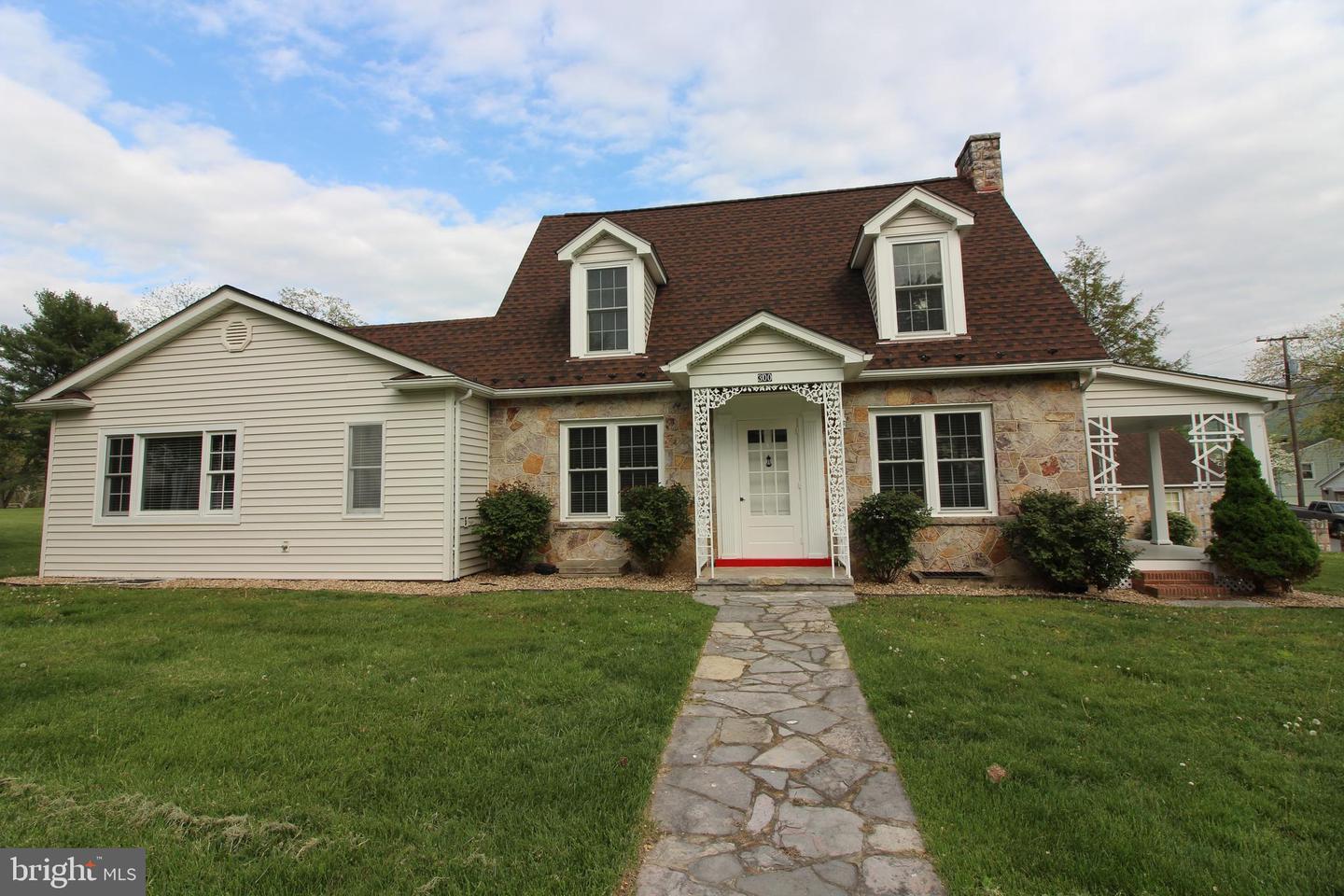 300 Shenandoah Ave Property Photo 1