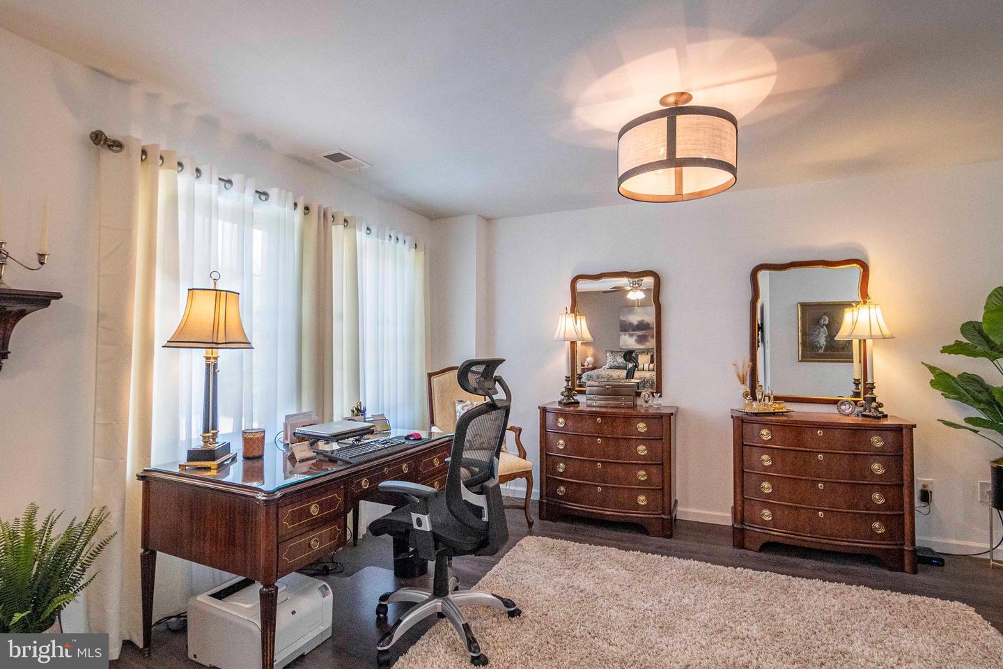 250 Parkside Ct Property Photo 11