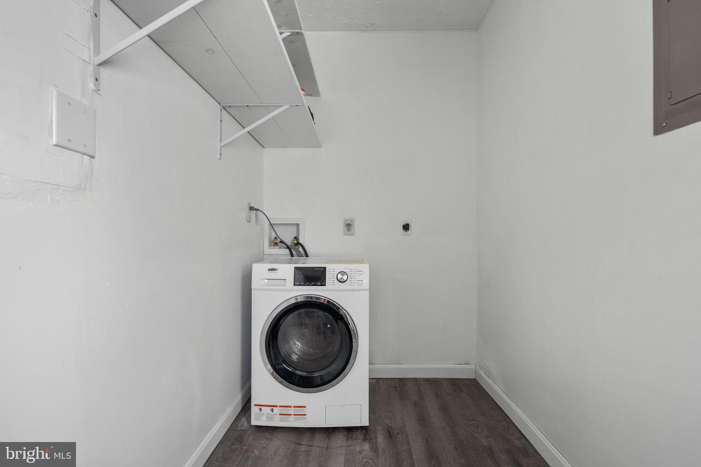 238 E King St Property Photo 12
