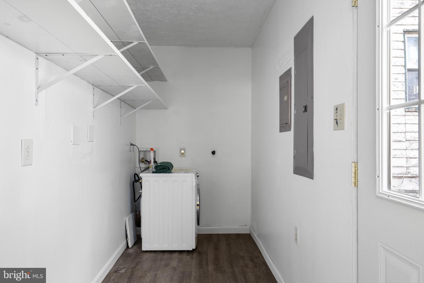 238 E King St Property Photo 13