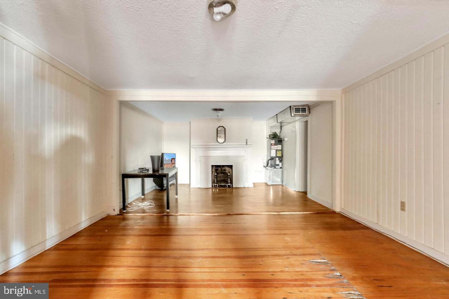 110 N Massanutten St Property Photo 5