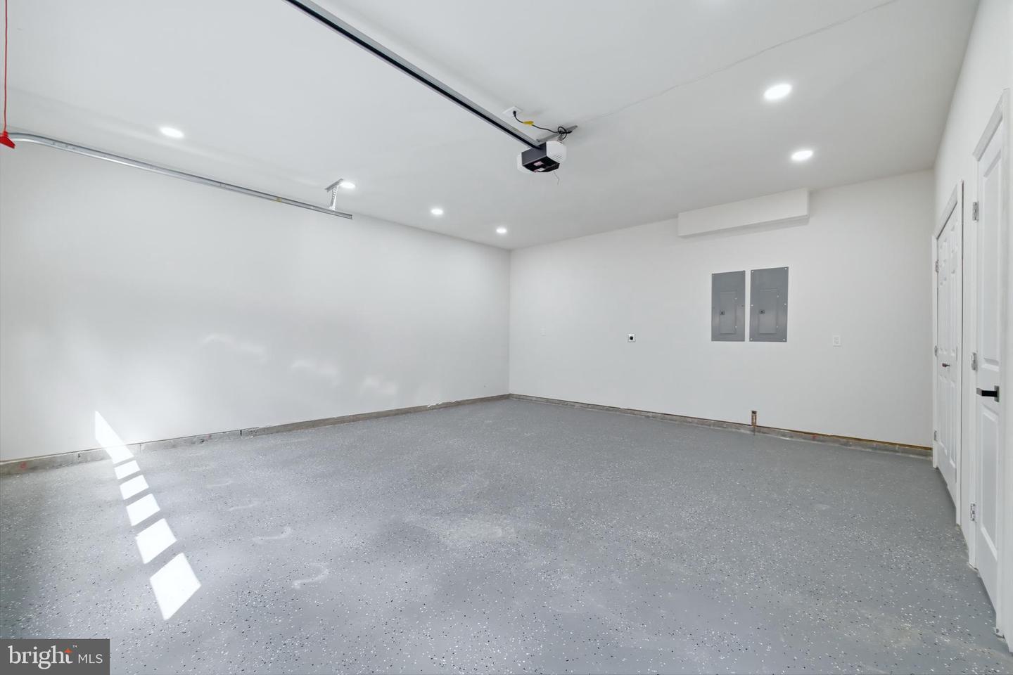 1034 Greenview Property Photo 19