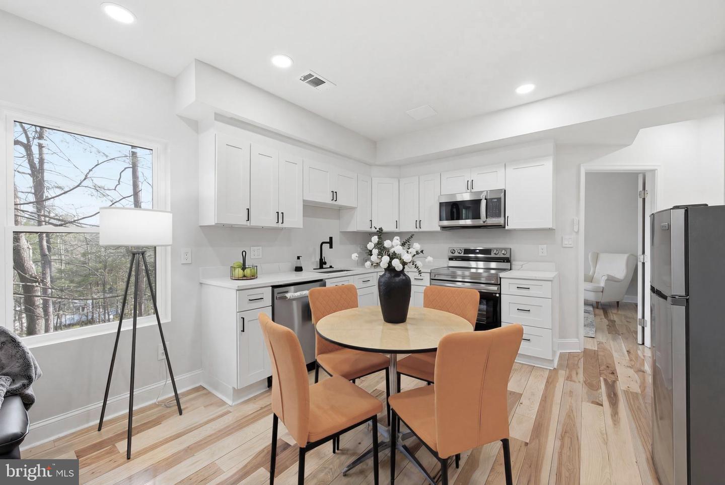 1034 Greenview Property Photo 44