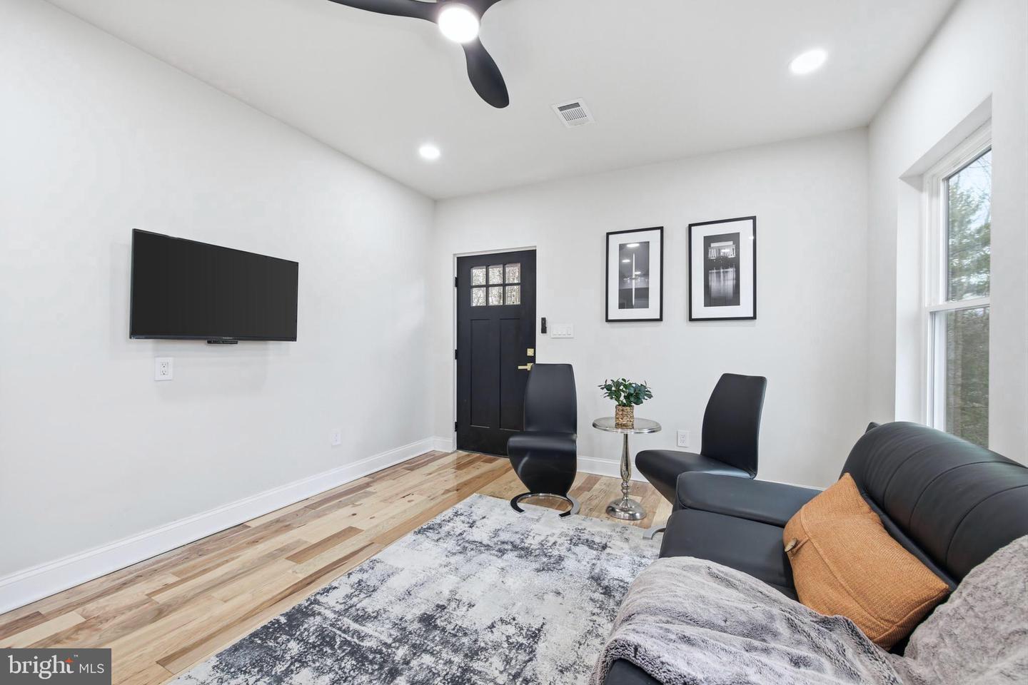 1034 Greenview Property Photo 47