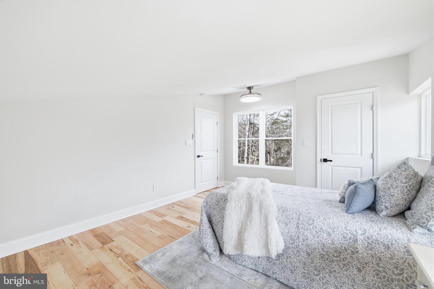 1034 Greenview Property Photo 56