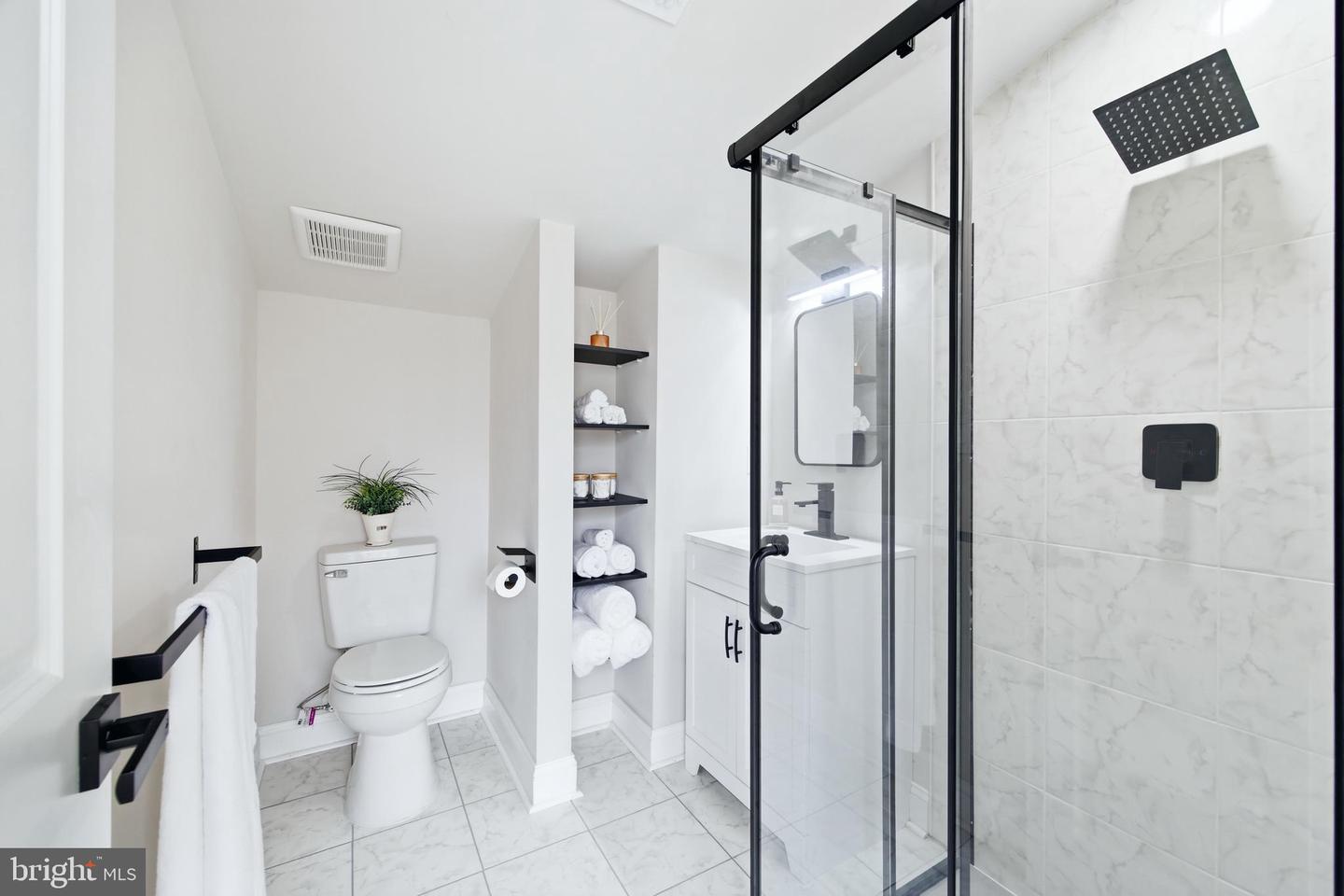 1034 Greenview Property Photo 58