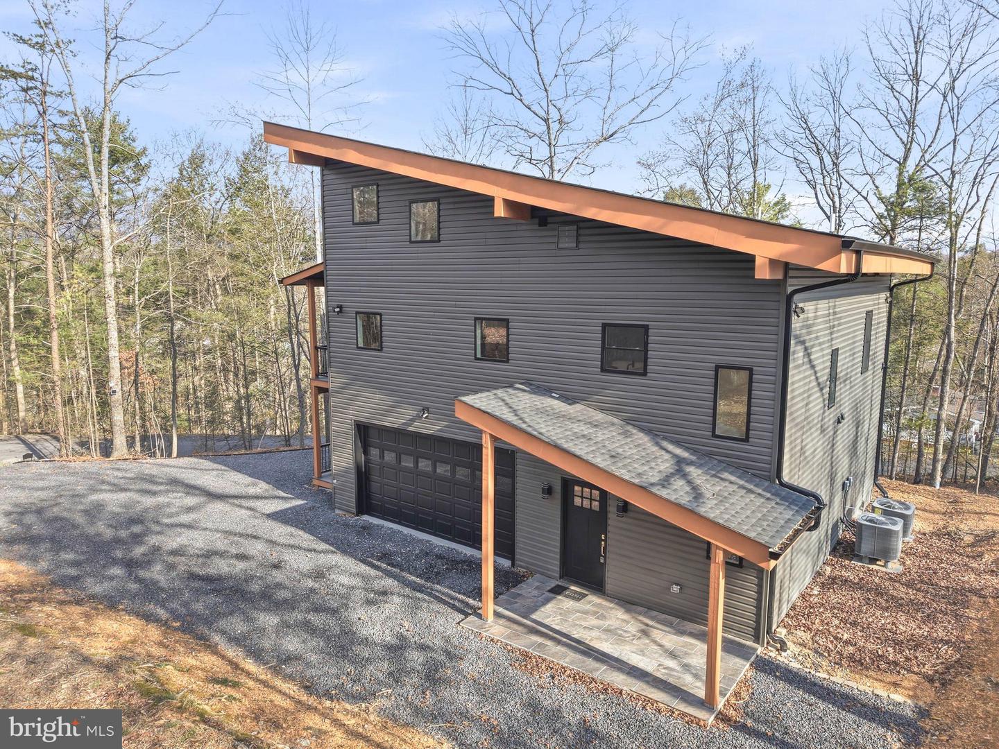 1034 Greenview Property Photo 76
