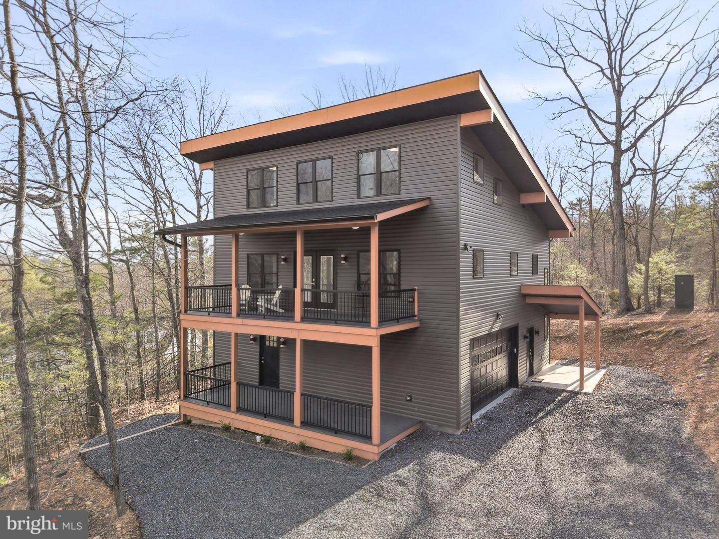 1034 Greenview Property Photo 77