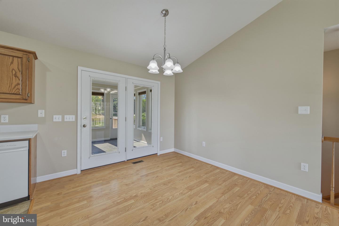 515 Hollingsworth Rd Property Photo 9