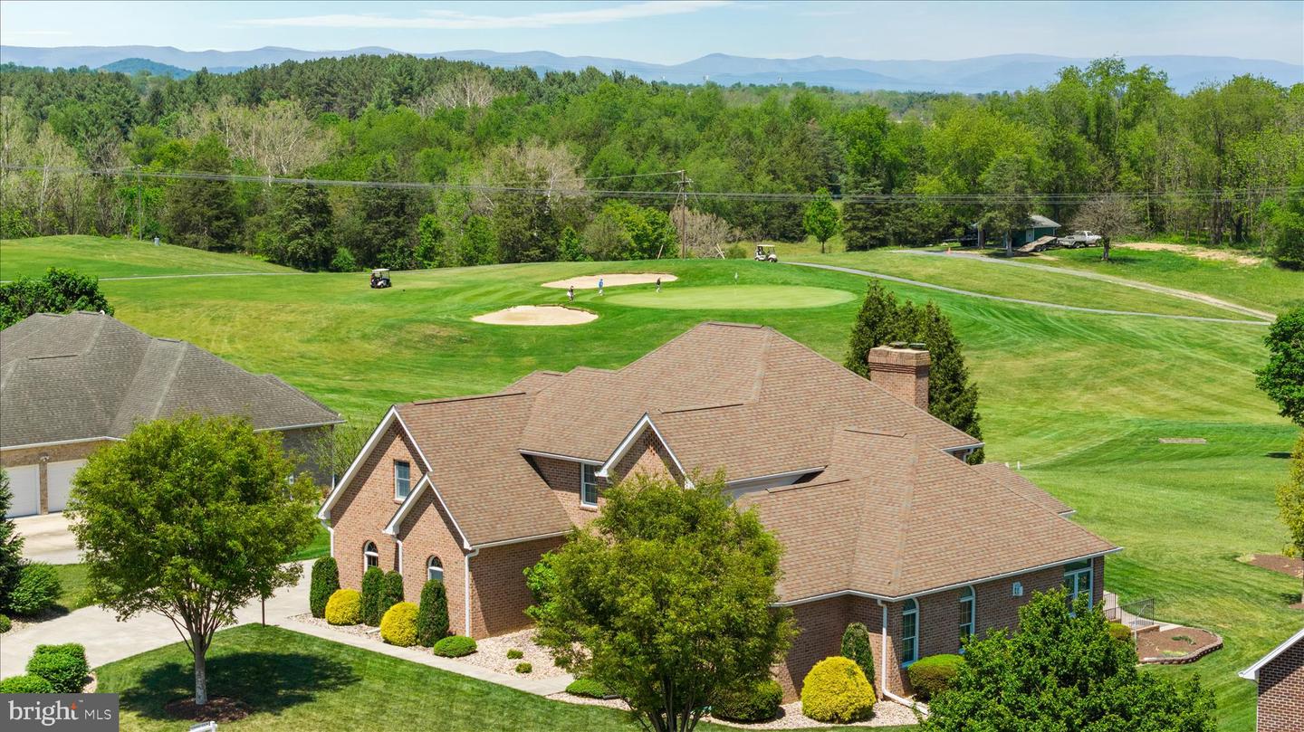 139 Tee Ct Property Photo 4