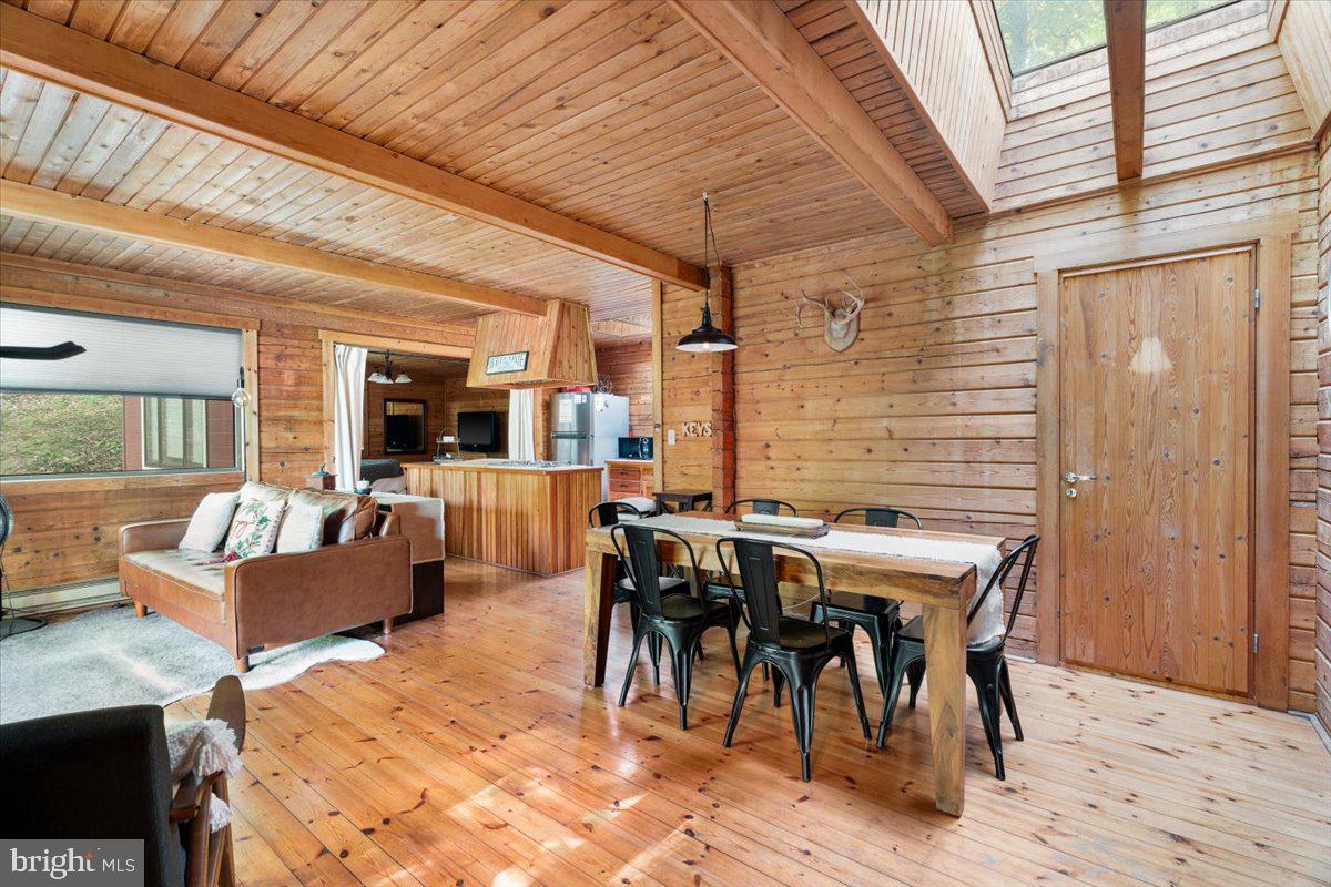 513 Straton Property Photo 12