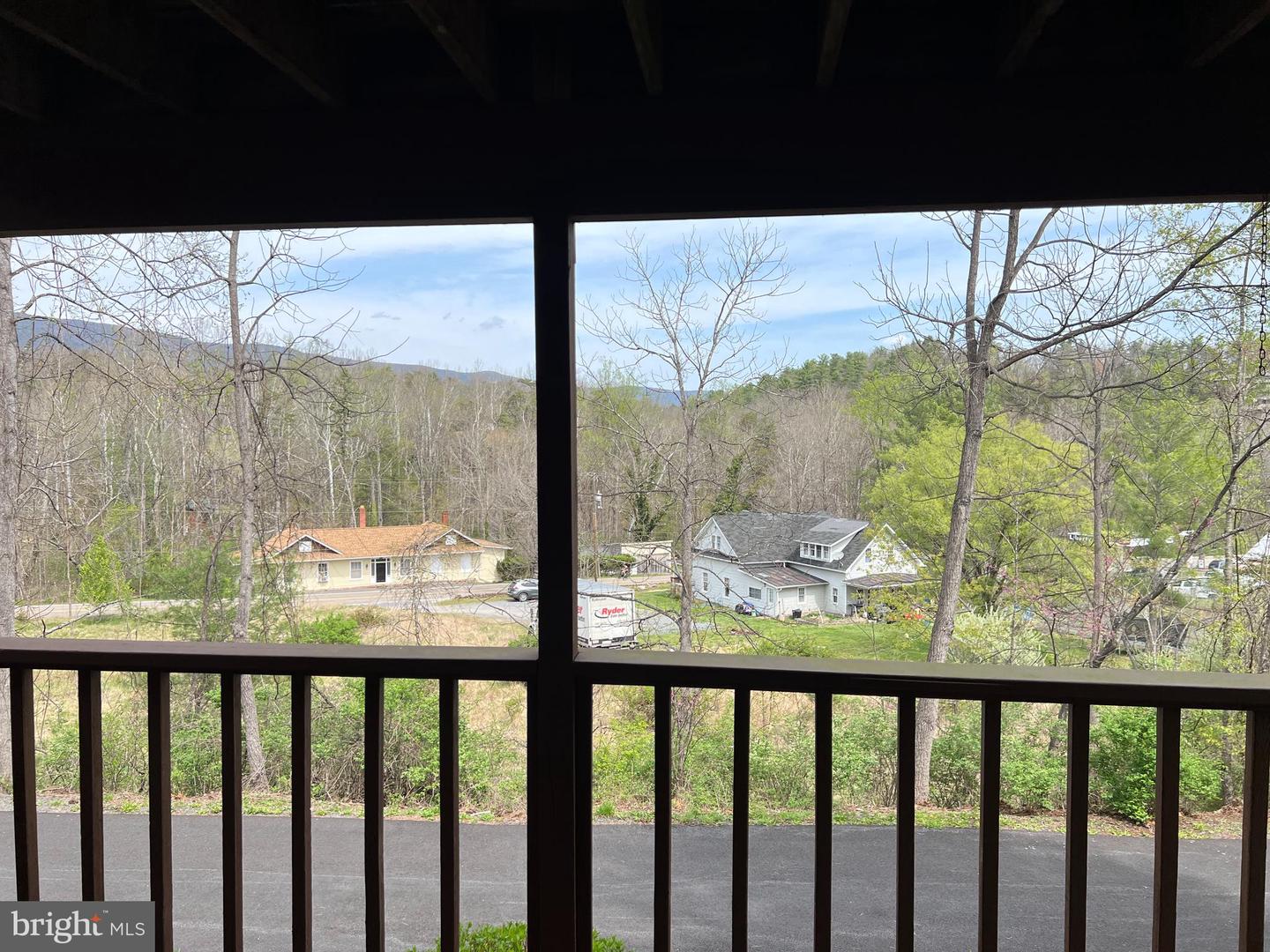 140-21b The Hill #21-b Property Photo 4