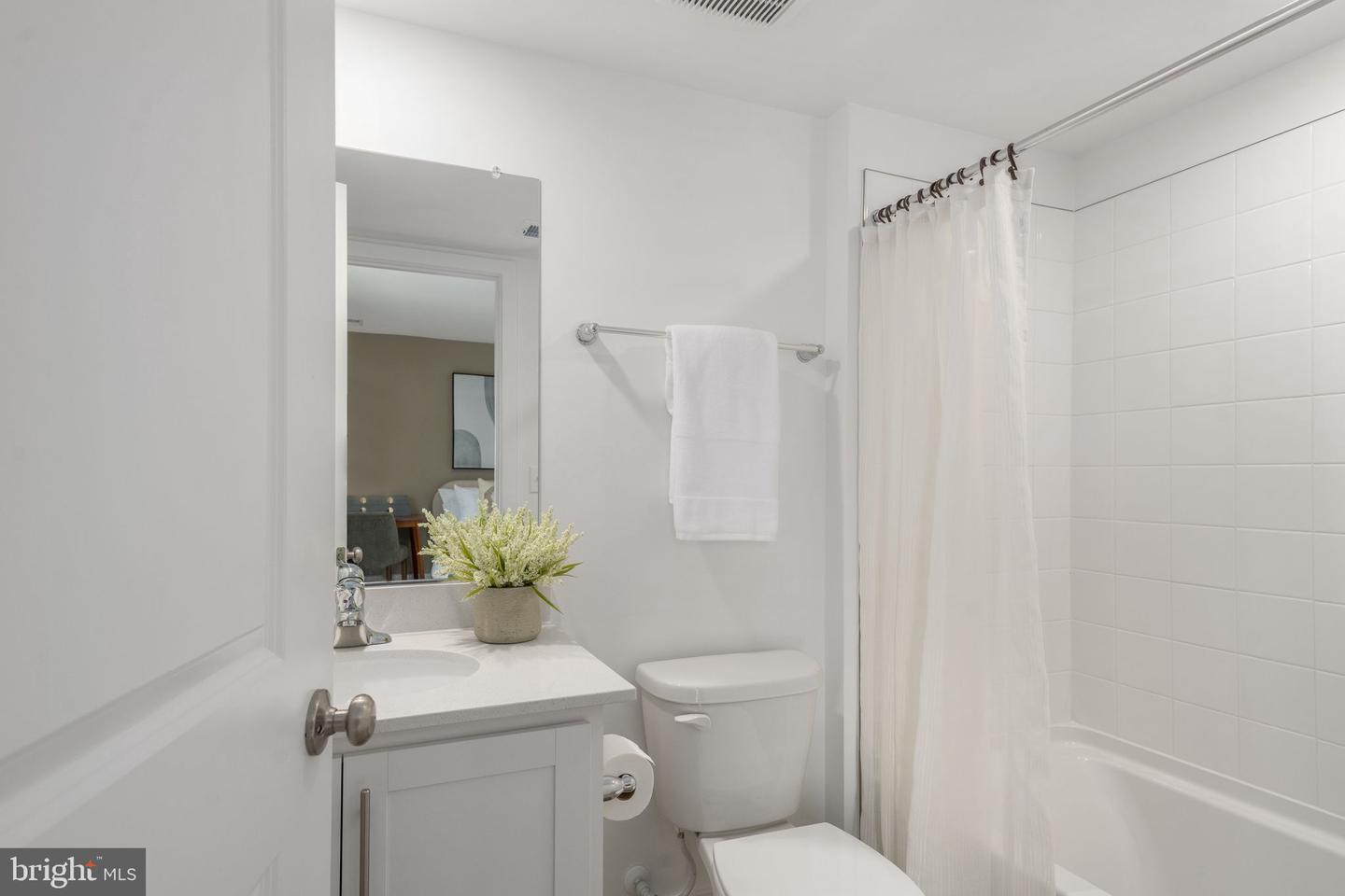 420 Sophie St Property Photo 29