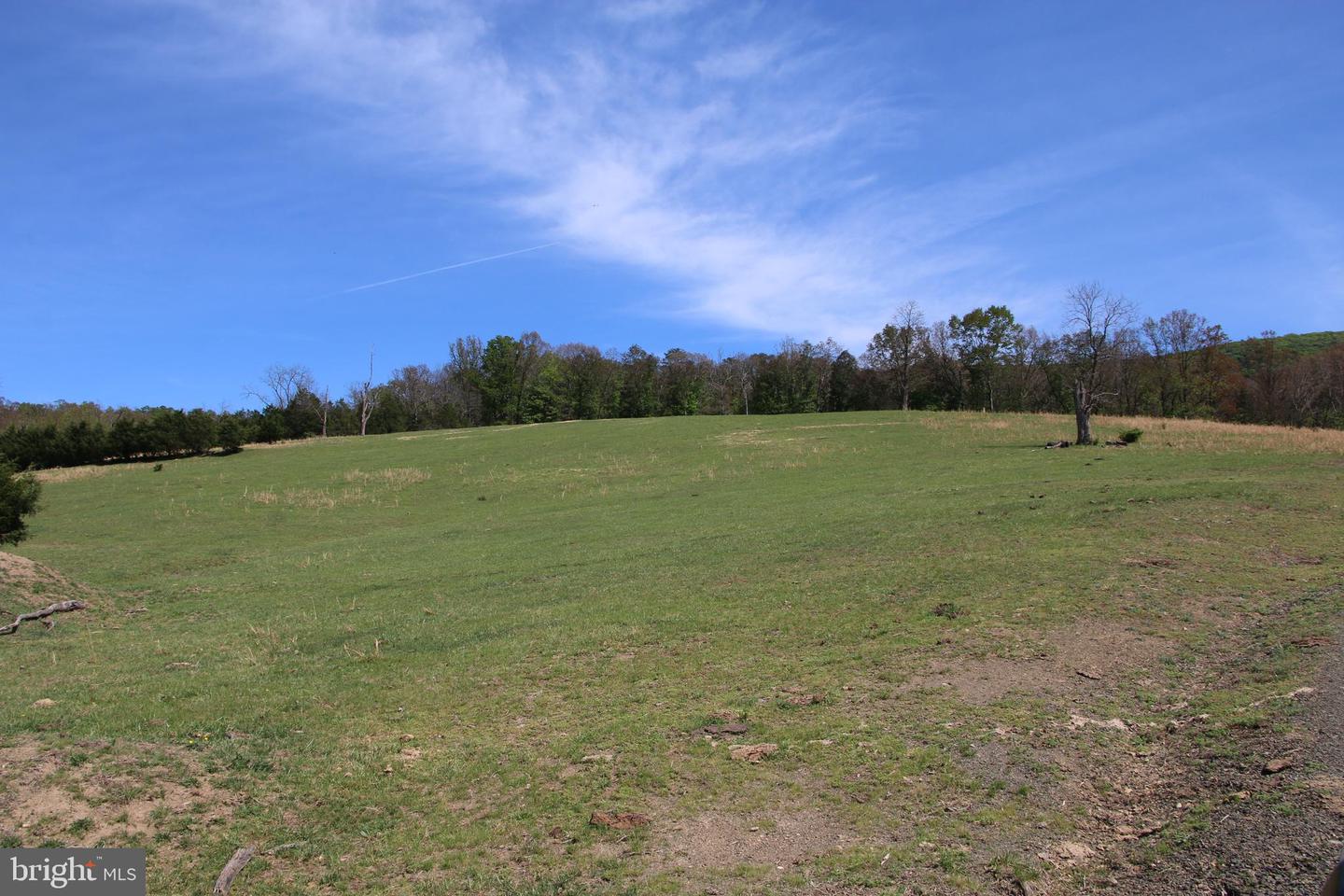Cold Spring Hollow Ln Property Photo 6