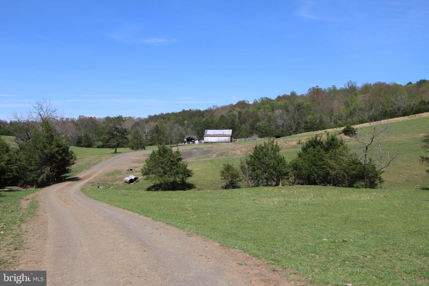 Cold Spring Hollow Ln Property Photo 11