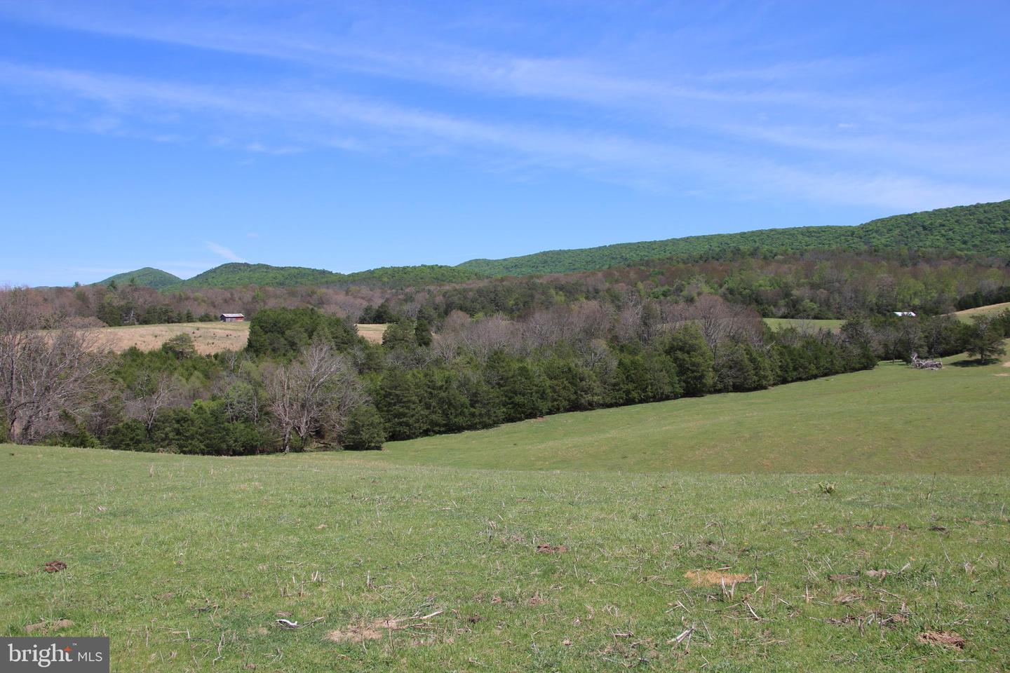 Cold Spring Hollow Ln Property Photo 26