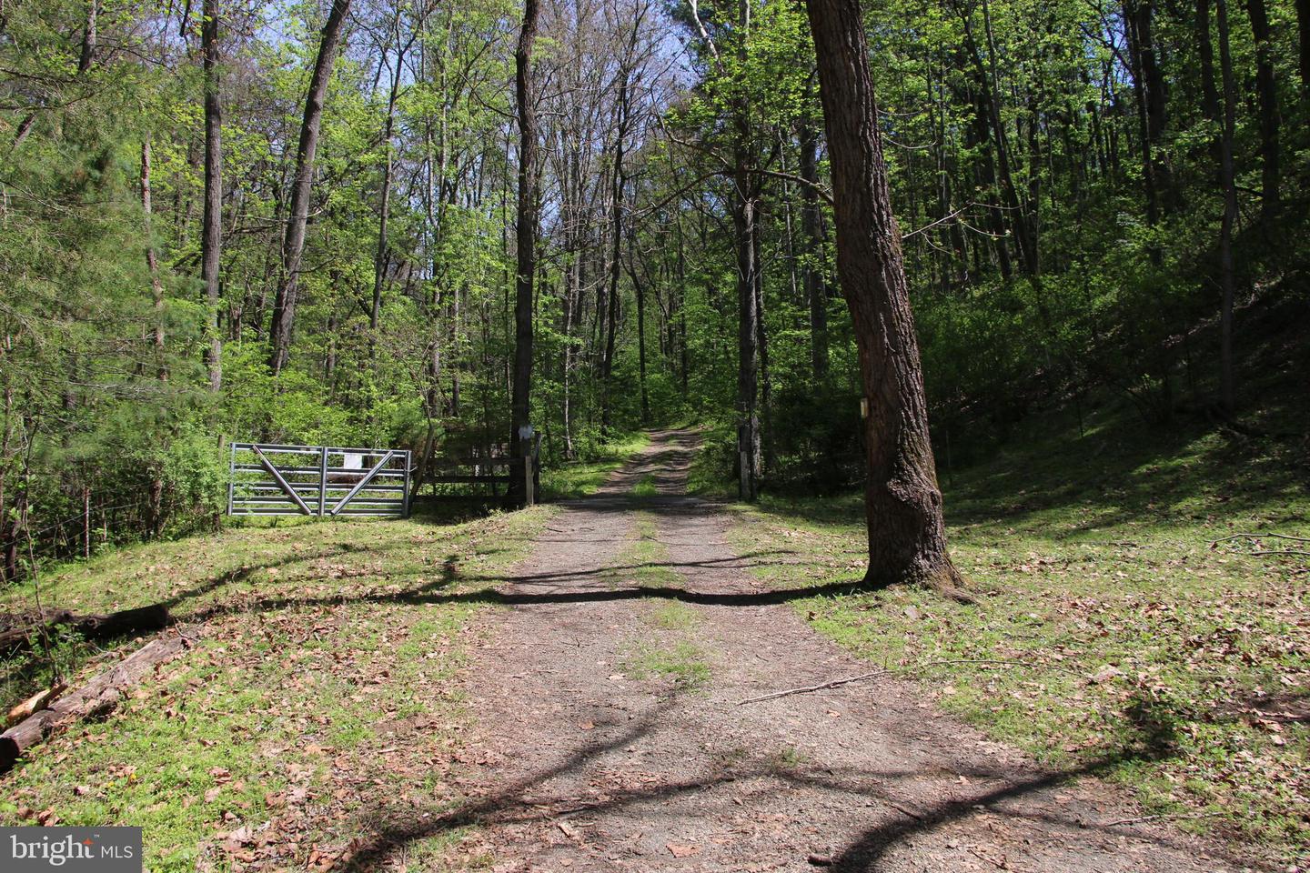 Cold Spring Hollow Ln Property Photo 29