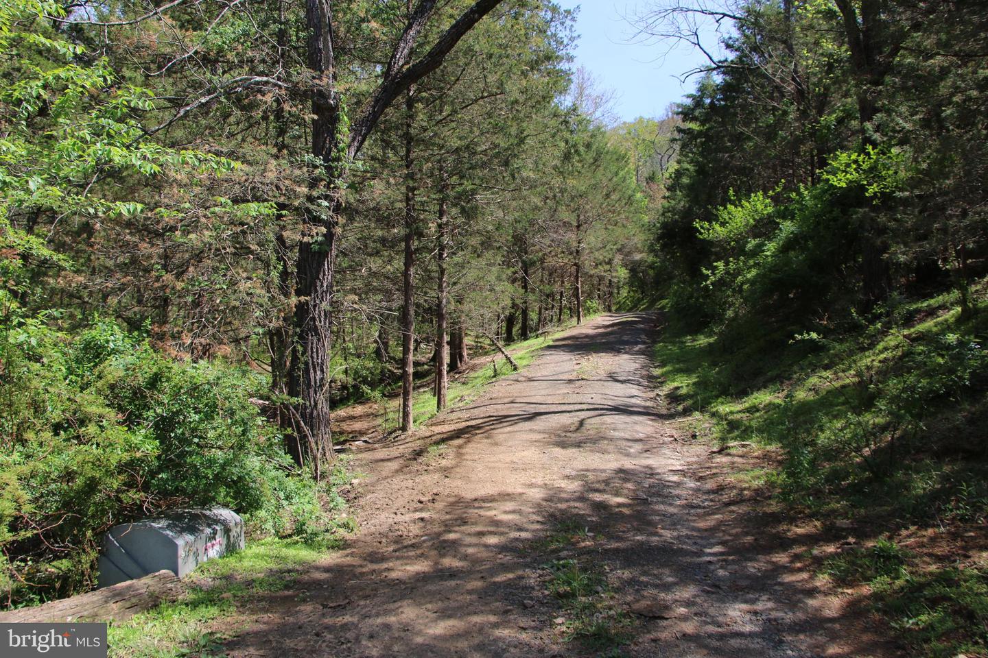 Cold Spring Hollow Ln Property Photo 33