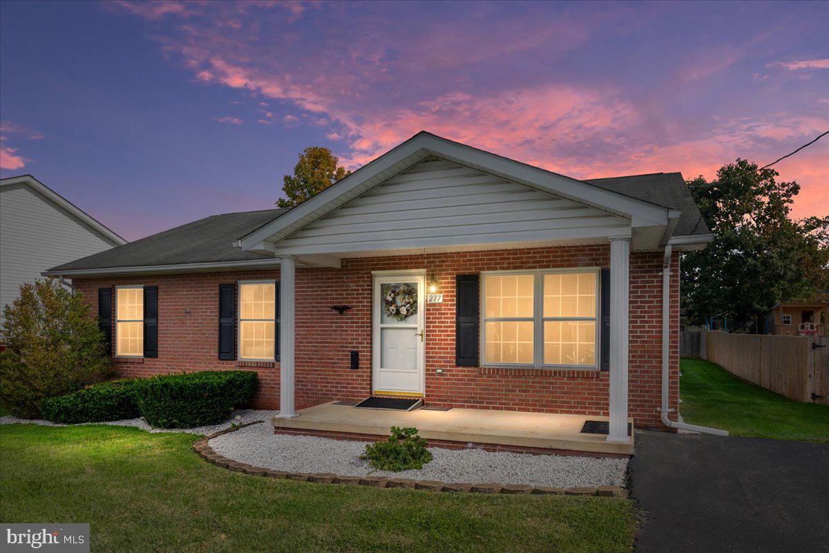 277 Miller Dr Property Photo 1