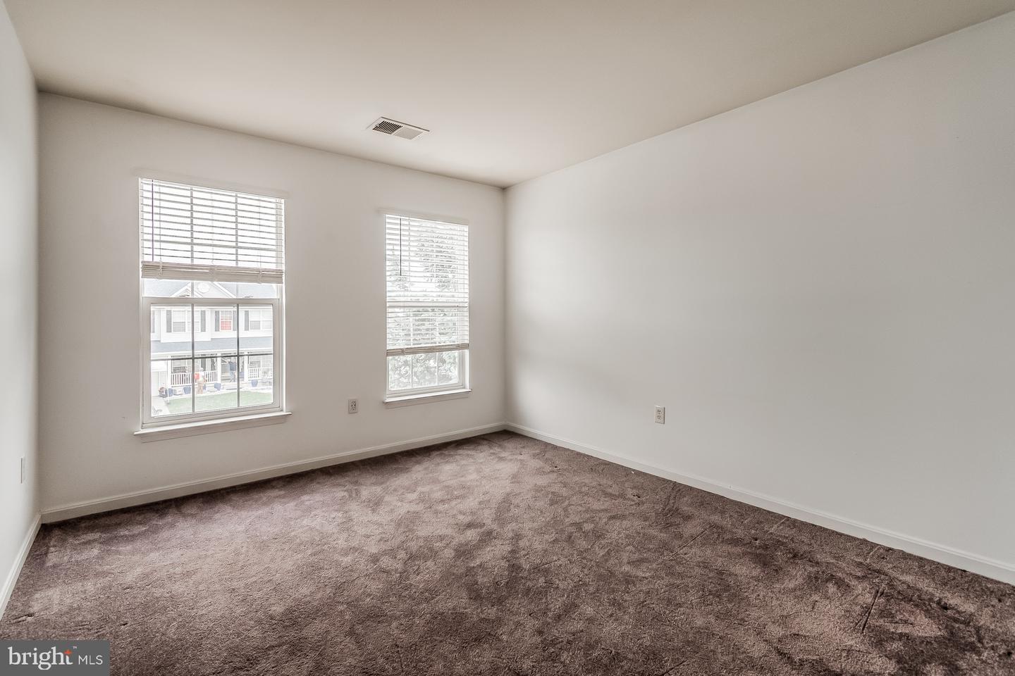 160 Aden Dr Property Photo 37