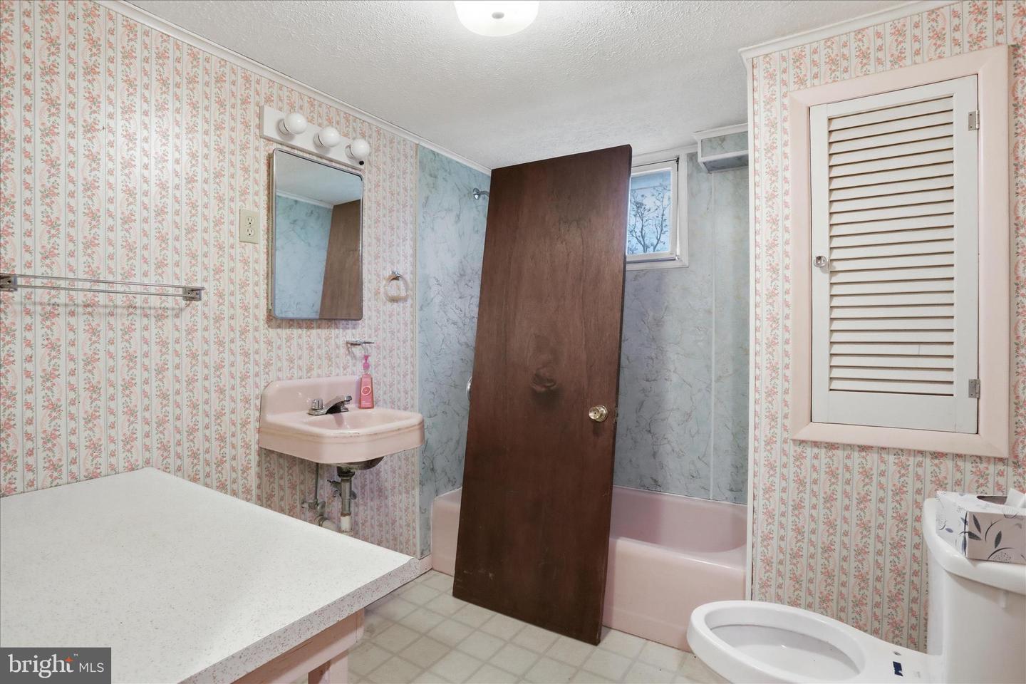 317 Dawn Ave Property Photo 23