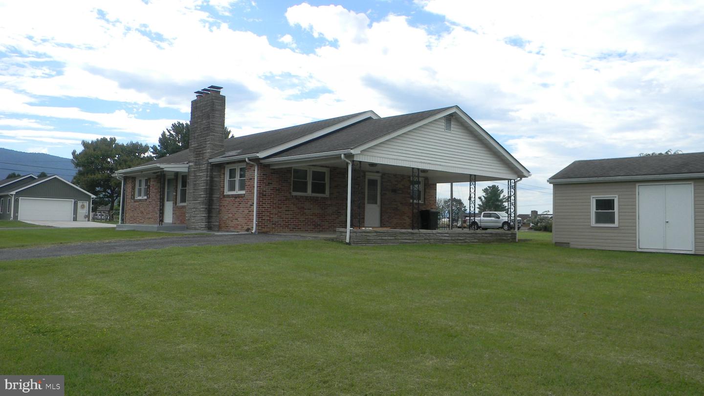 129 APPLE AVE Property Photo 1