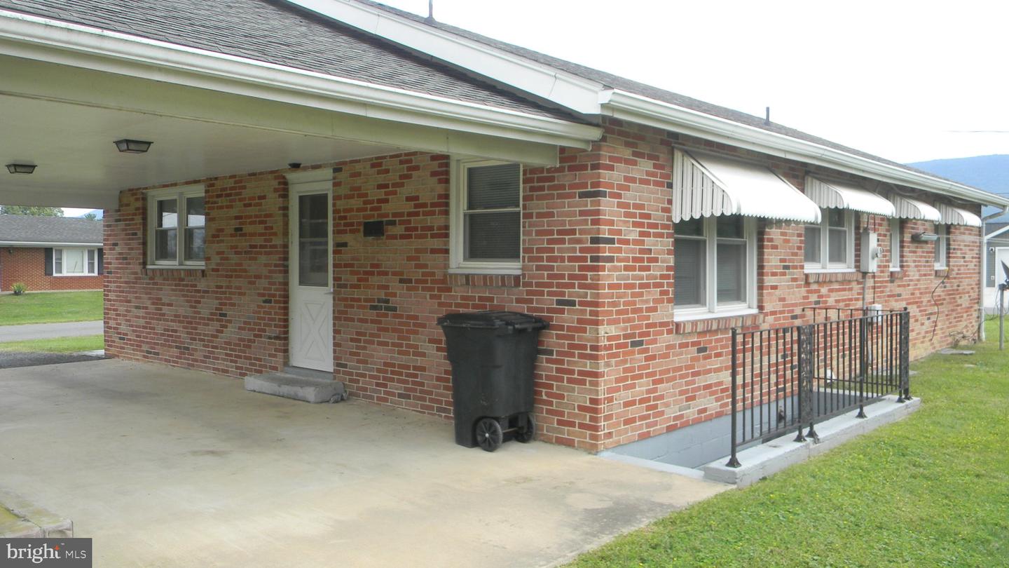 129 Apple Ave Property Photo 2