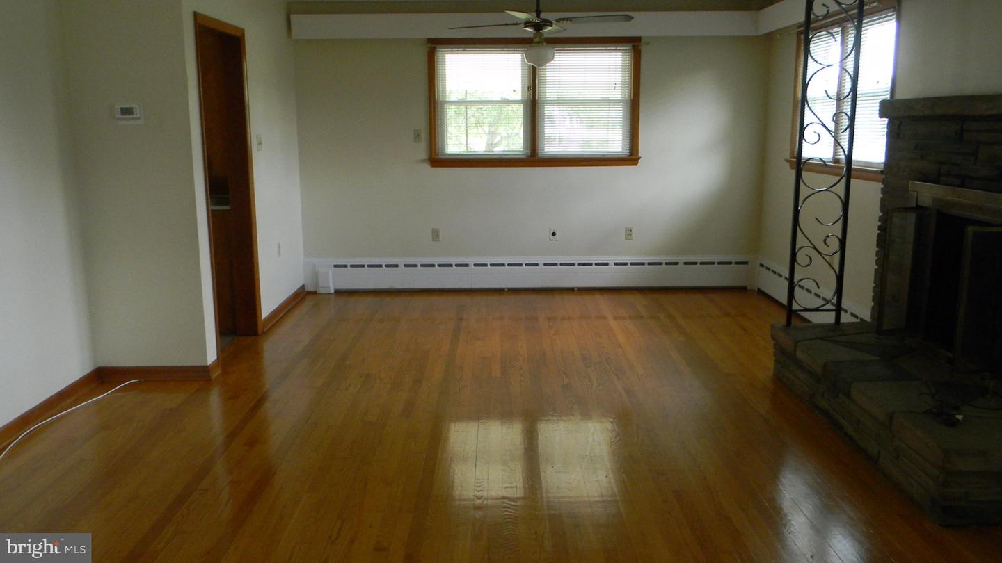 129 Apple Ave Property Photo 8